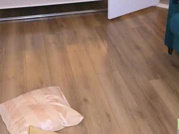 2mamacitas's chat room