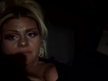 honeybuhnny's chat room