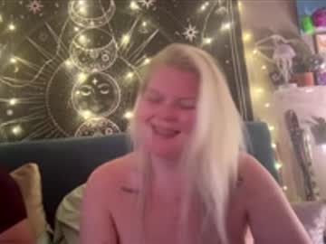 dickeddownsouth's chat room