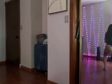 minahoneyy38's chat room