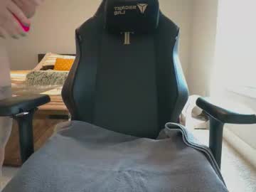 valerysquirt_19's chat room