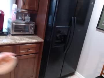 ellalowe's chat room