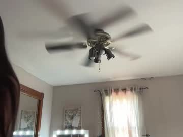 minahoneyy38's chat room