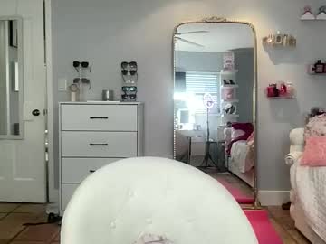 perfecttalldoll's chat room