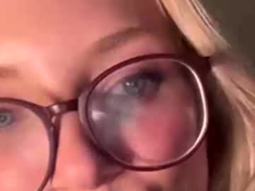 camilleclairexo's chat room