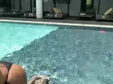 lylaxblake's chat room