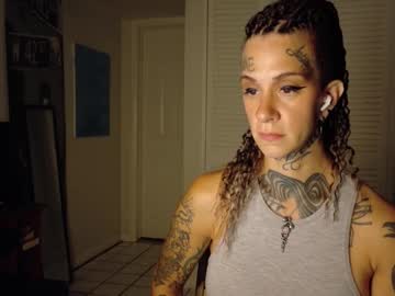 tattooed_natalia's chat room