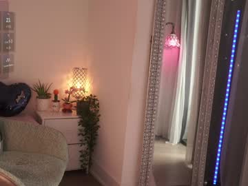 mysticxkitty's chat room