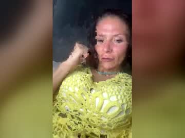 misstjones's chat room