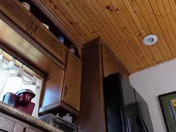 ellalowe's chat room