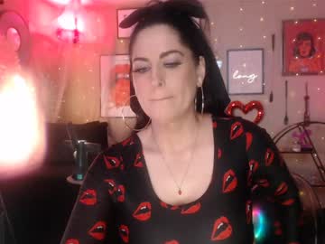 milf_lacey's chat room