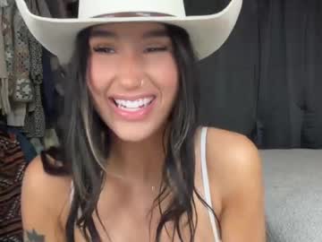 ella2sweet's chat room