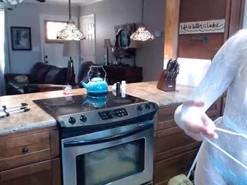 ellalowe's chat room