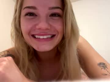 britneycherry08's chat room