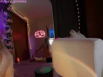 lucy_gooosey's chat room
