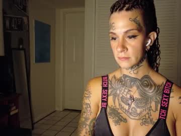 tattooed_natalia's chat room