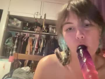 beebeebuzzzzzz's chat room