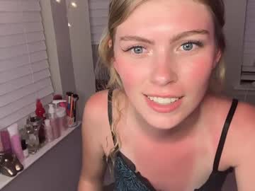 elliee81's chat room