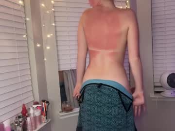 elliee81's chat room