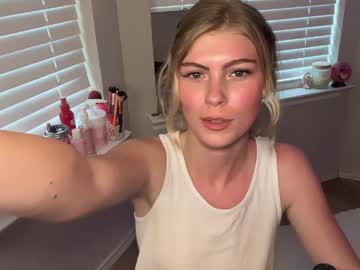 elliee81's chat room