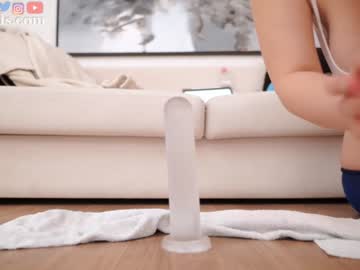 serareads's chat room