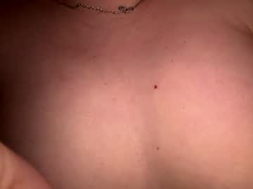 x_dreamgirl_x's chat room