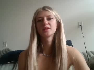 parisbaby2000's chat room