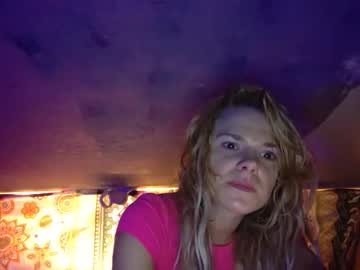 pistlewhipme's chat room