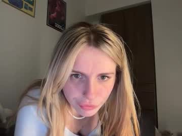 lolaa555's chat room