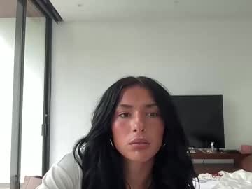 lylaxblake's chat room