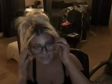 honeybuhnny's chat room