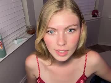 elliee81's chat room