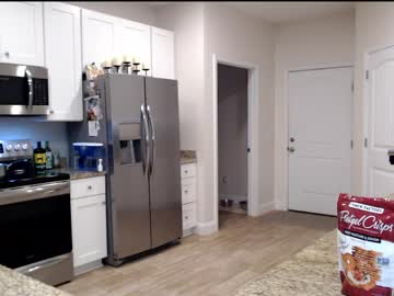 holihurricane's chat room