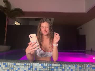 chloecookk's chat room