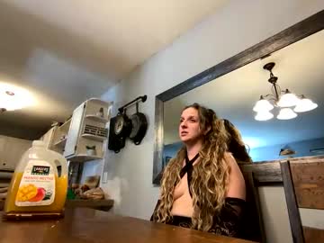 thickwhitegirl616114's chat room