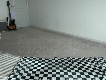 petitebrat's chat room