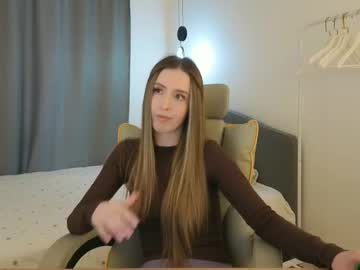 milla_bellaa's chat room