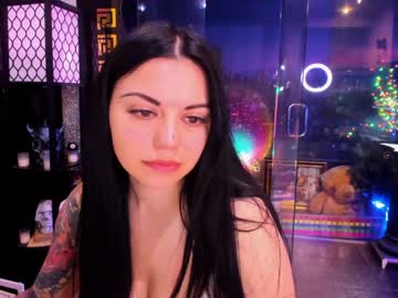 alma_pearl's chat room