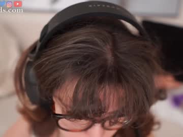 serareads's chat room