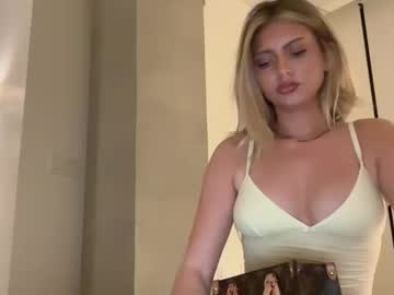 summerclarkee's chat room