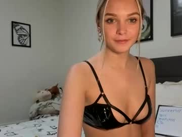 scarletterose_504259's chat room