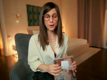 newchloe18's chat room