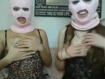 twogirlslove's chat room