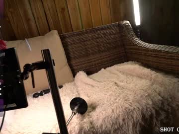 rosiebones's chat room