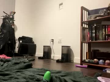 blazed_babezzz's chat room