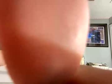 thickwhitegirl616114's chat room