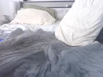 touch_my_allie's chat room