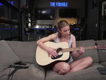 blondefoxsilverfox's chat room