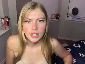 elliee81's chat room