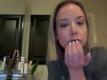 leanneluxecouple's chat room